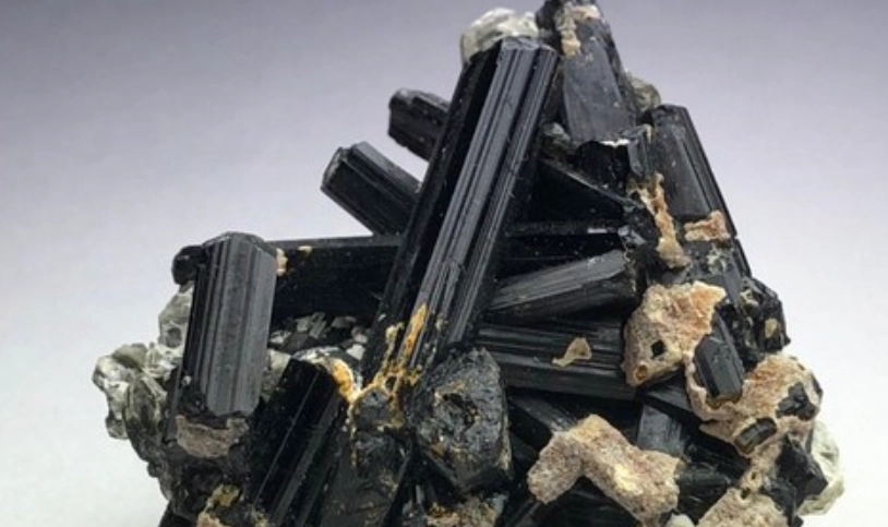 黑碧玺净化方法 黑碧玺净化方法