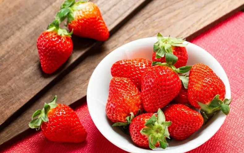 草莓挑選技巧